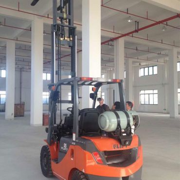 2.5 Ton CNG forklift