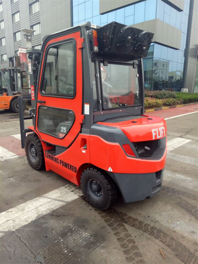 FD25 2.5ton Diesel Forklift Truck