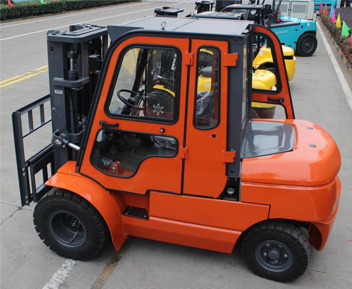 3-ton-diesel-forklift-with-enclosed-cabin