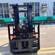 3t diesel forklift