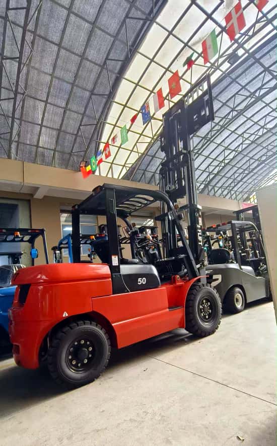 10,000 lb Diesel Forklift