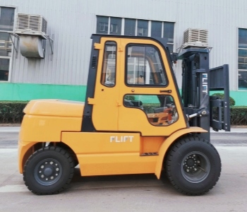 10,000 lb Diesel Forklift