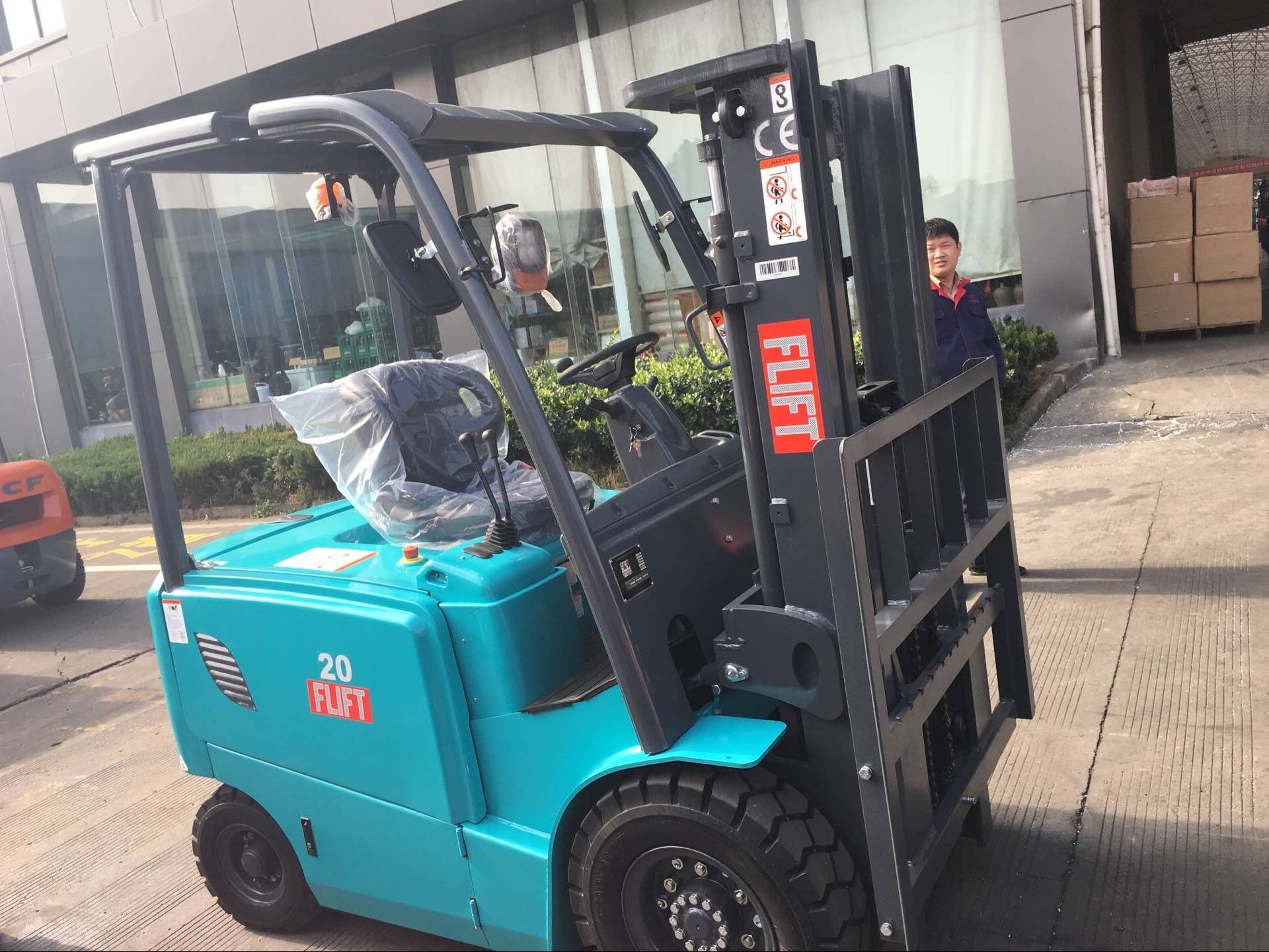 2T electric forklift 