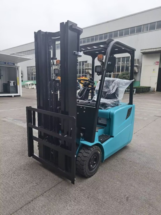 2 ton 3 wheel electric forklift