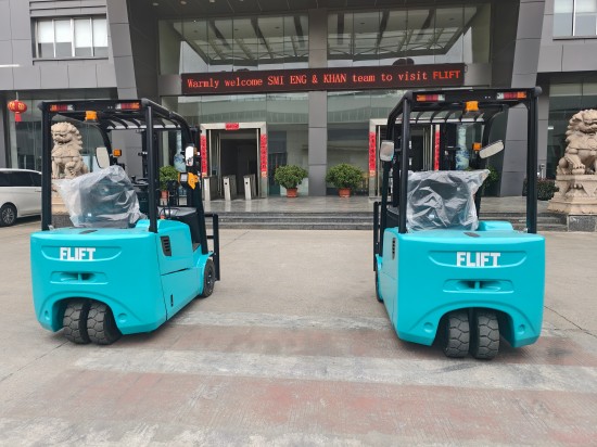 three wheel electric forklift supplier