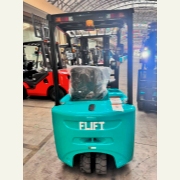 Narrow Aisle 3 Wheel Electric Forklift