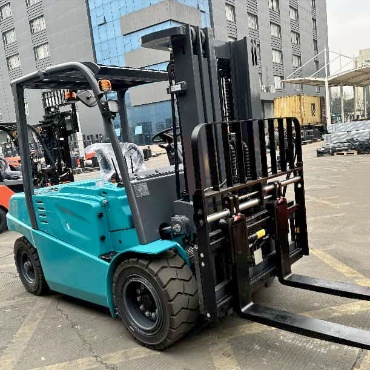 4.5 Ton Electric Forklift