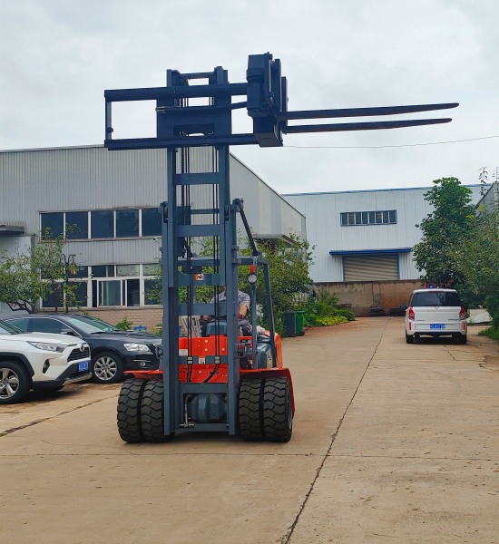 180 degree rotating fork attachment