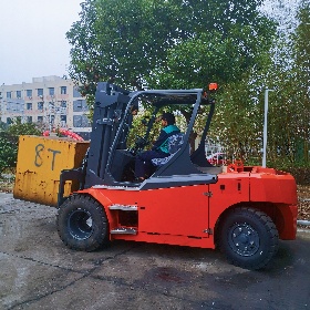 heavy forklift