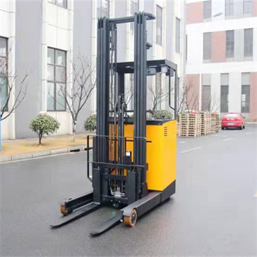 Four-way Walking Type Reach Forklift Truck