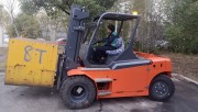 electric forklift