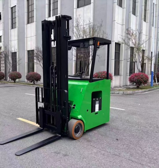 warehouse stand up forklift