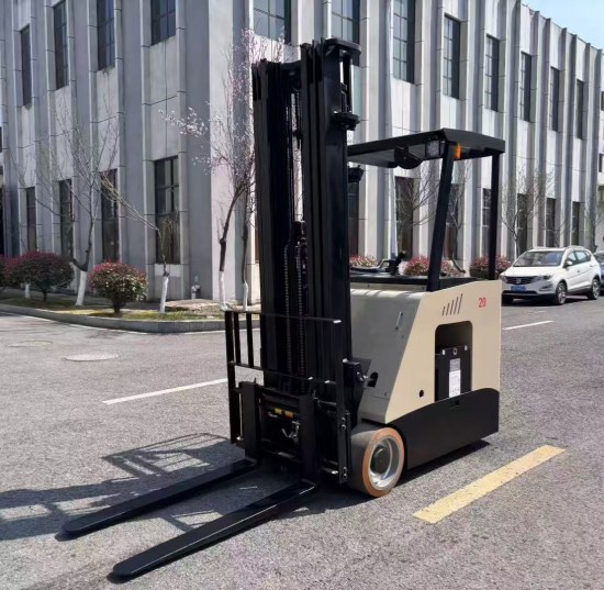 stand on forklift for narrow aisle warehouse