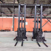 deep reach truck