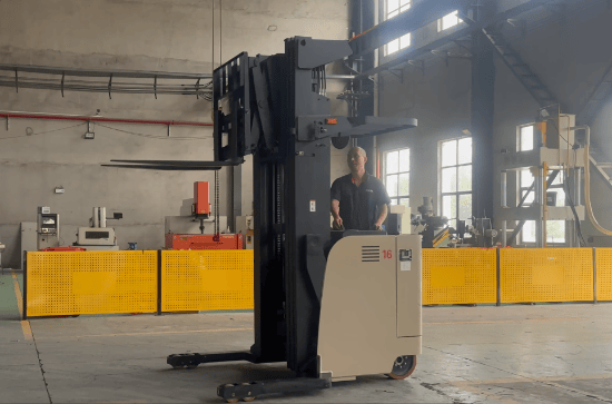 scissor lift truck