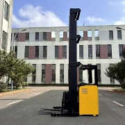 narrow aisle reach truck	