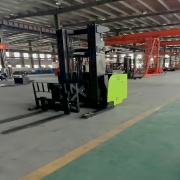 double reach lift truck