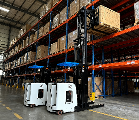 reach lift truck
