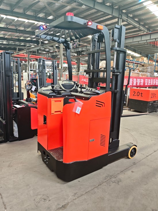 high capacity reach truck