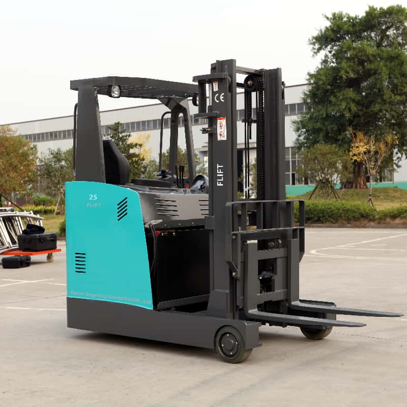 2.5 t reach trucks 