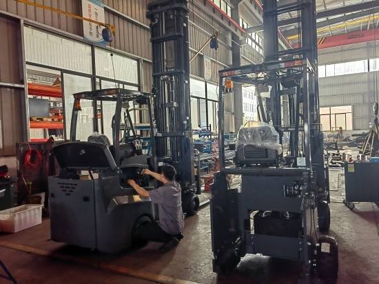 aisle master forklift 