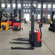 Electric Stacker with Forged Fork