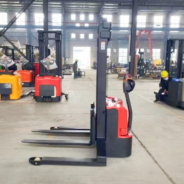 Walkie  Stackers