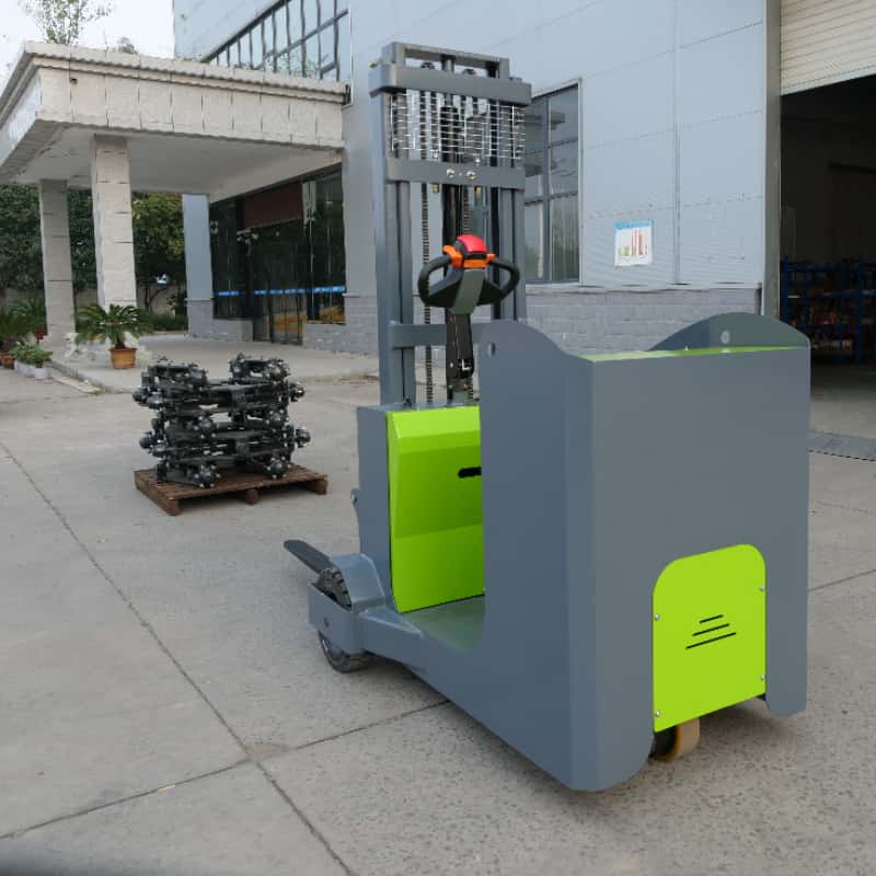 Off road electric pallet stacker