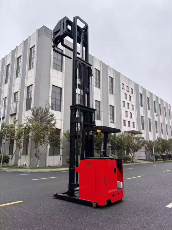 narrow aisle forklifts