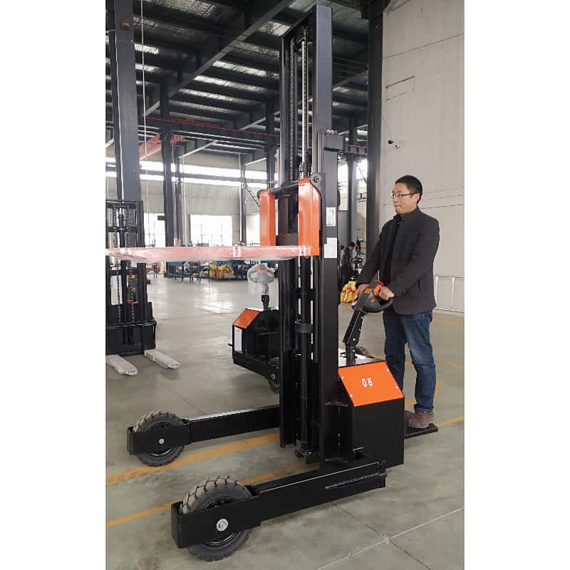 1.5ton Off road stacker