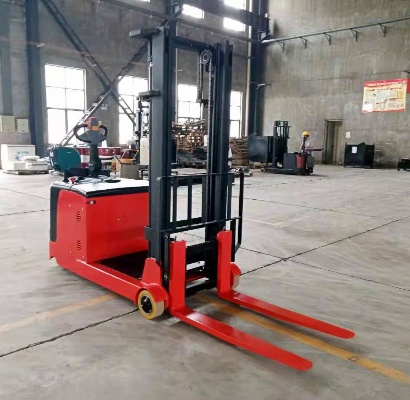 Counterbalanced stacker truck