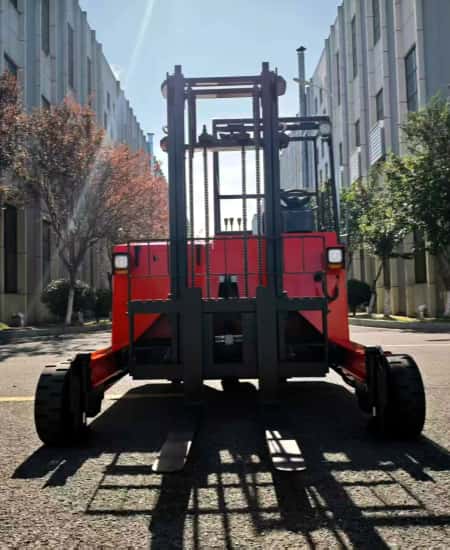 all terrain truck-mounted forklift