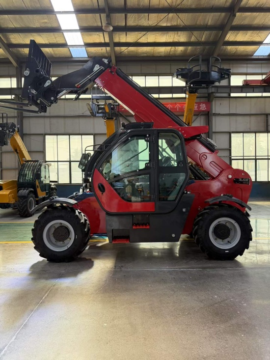 rough terrain telehandler