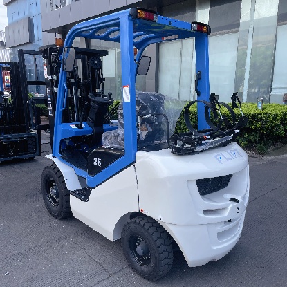 gas forklift