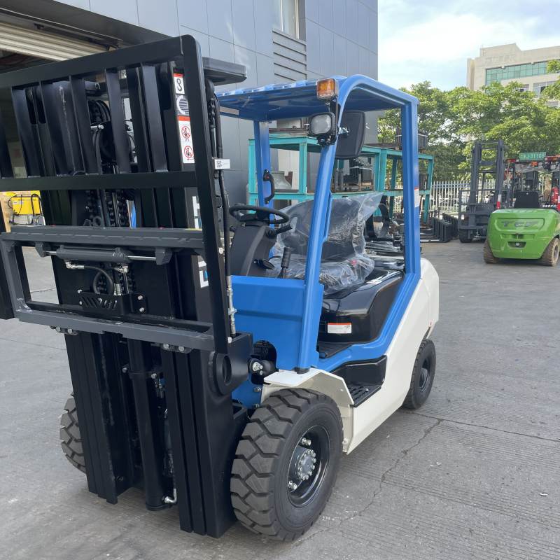 LNG powered forklift truck 