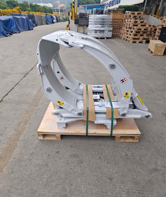 360 degree rotating paper roll clamp