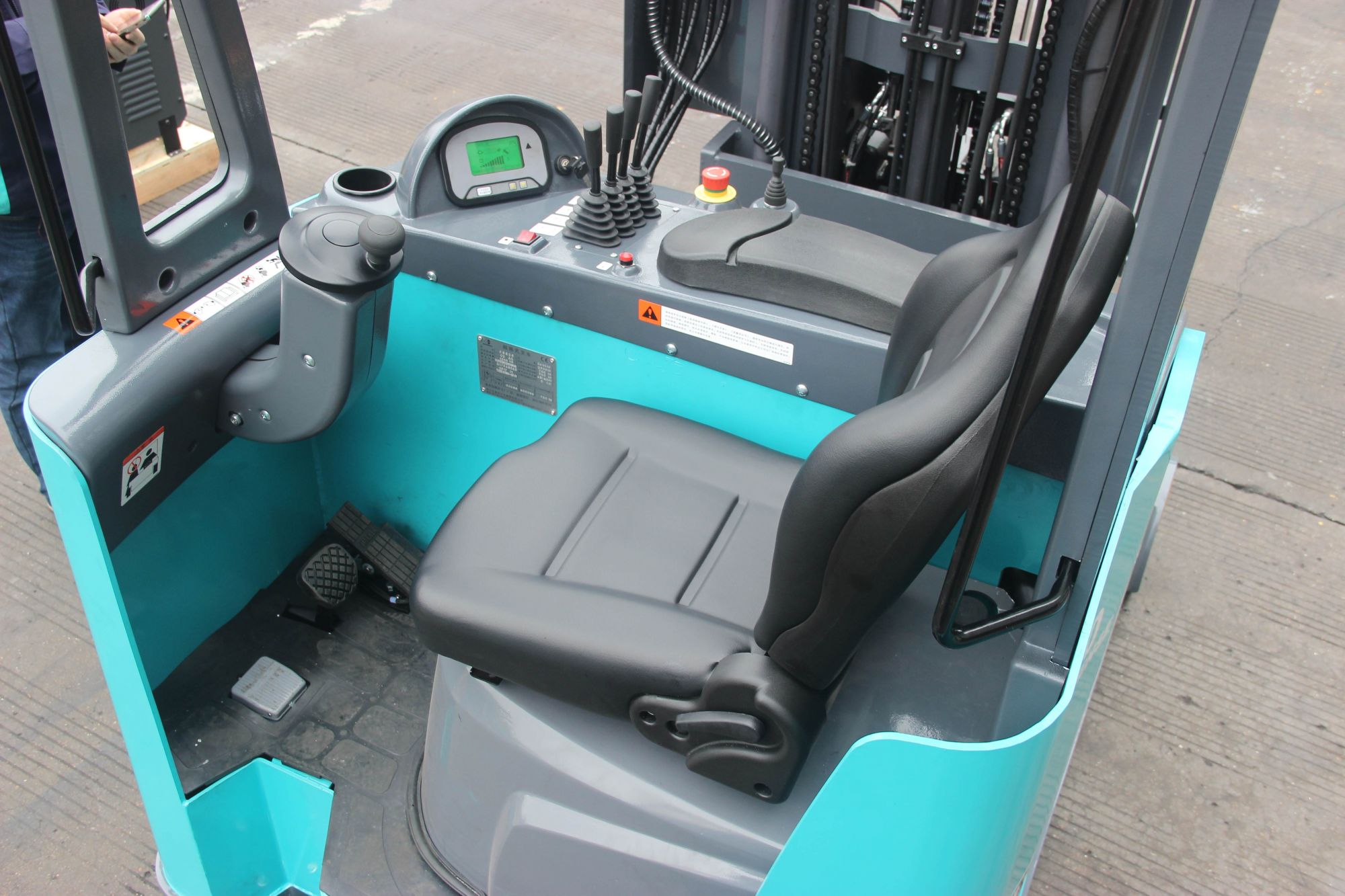 2 Ton Reach Forklift