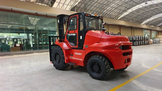 terrain forklift
