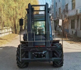 4 wheel drive rough terrain forklift