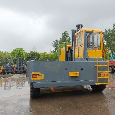side loader forklifts