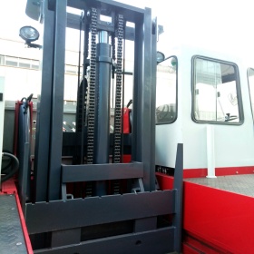 side loader manufacturers