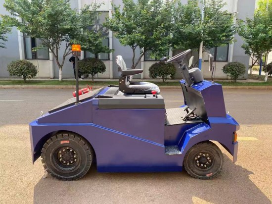 electric baggage tractor