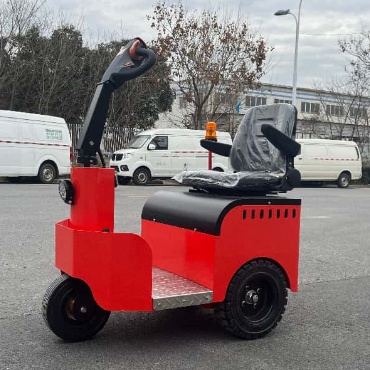 Industrial Tow Tractor